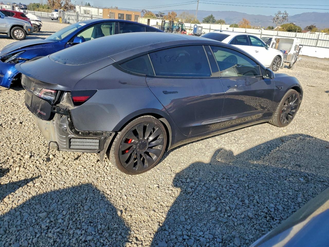 2022 Tesla Model 3 - Image 3