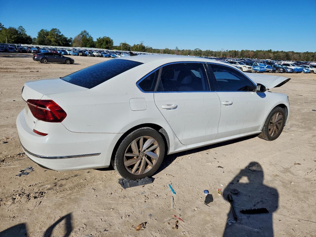 2018 Volkswagen Passat Se - Image 3