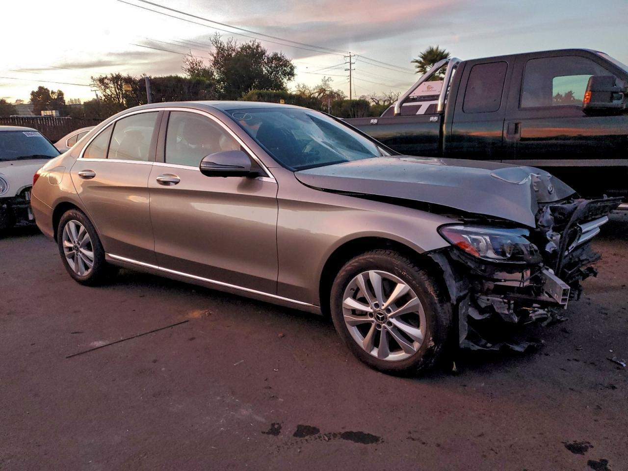2020 Mercedes-Benz C 300 4Matic - Фото 4