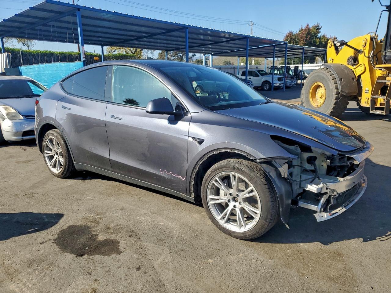 2023 Tesla Model Y - Фото 4