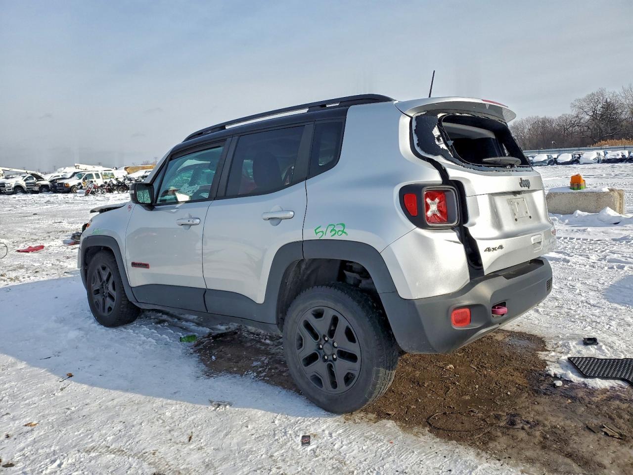 2018 Jeep Renegade Trailhawk - Image 2