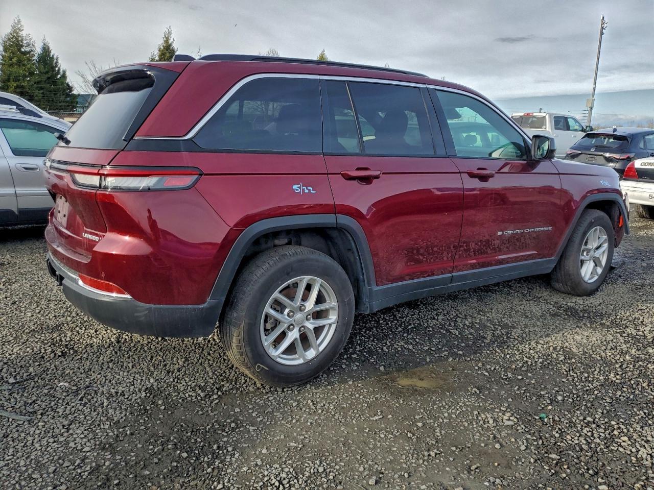 2024 Jeep Grand Cherokee Laredo - Image 3