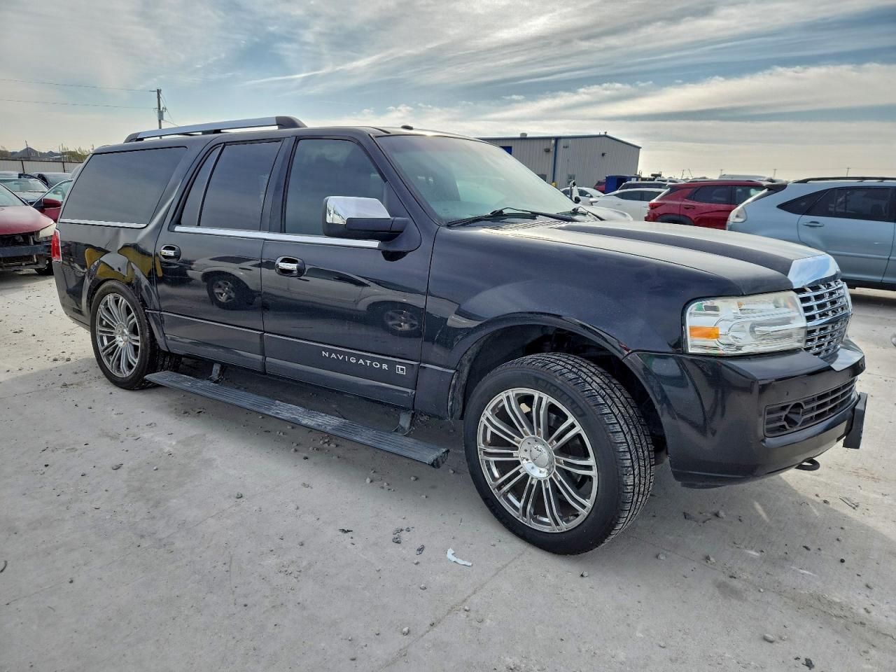 2012 Lincoln Navigator L - Image 4