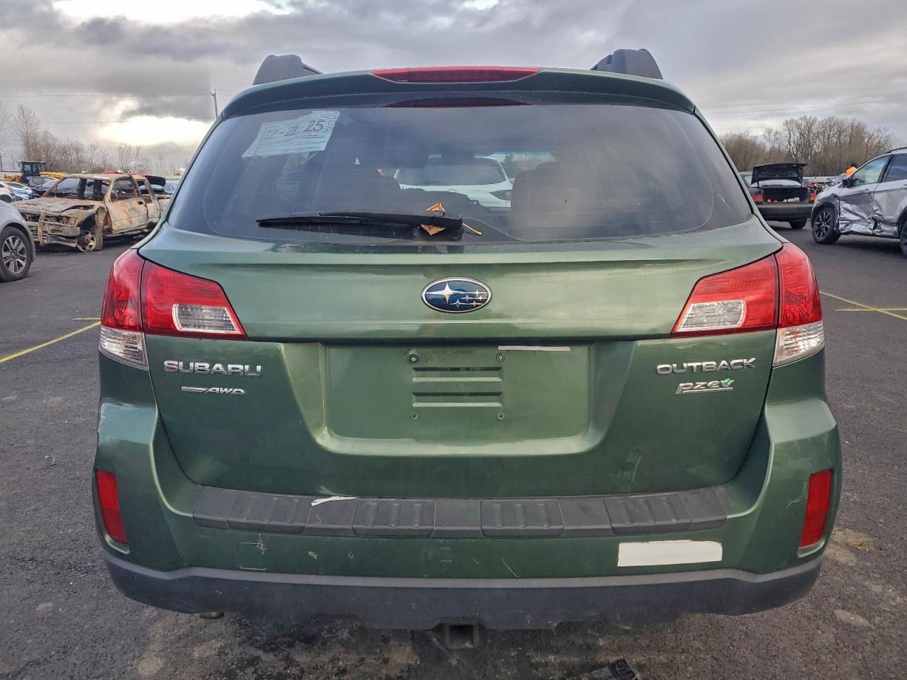 2014 Subaru Outback 2.5I - Image 6