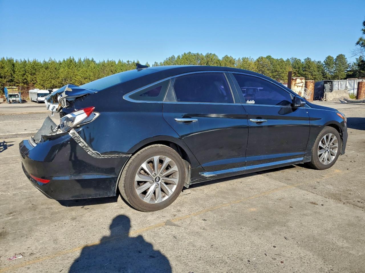 2017 Hyundai Sonata Sport - Image 3