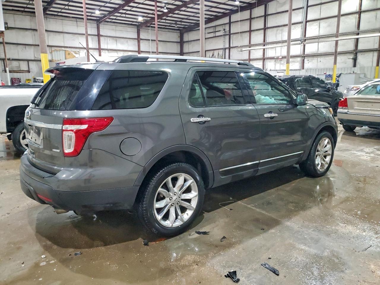 2015 Ford Explorer Xlt - Image 3