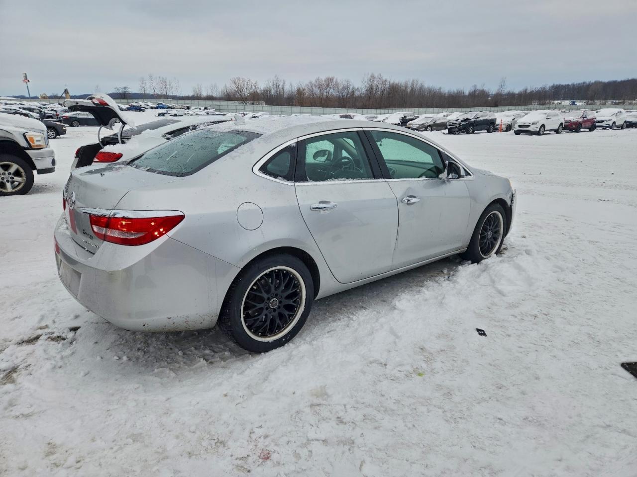 2014 Buick Verano - Image 3