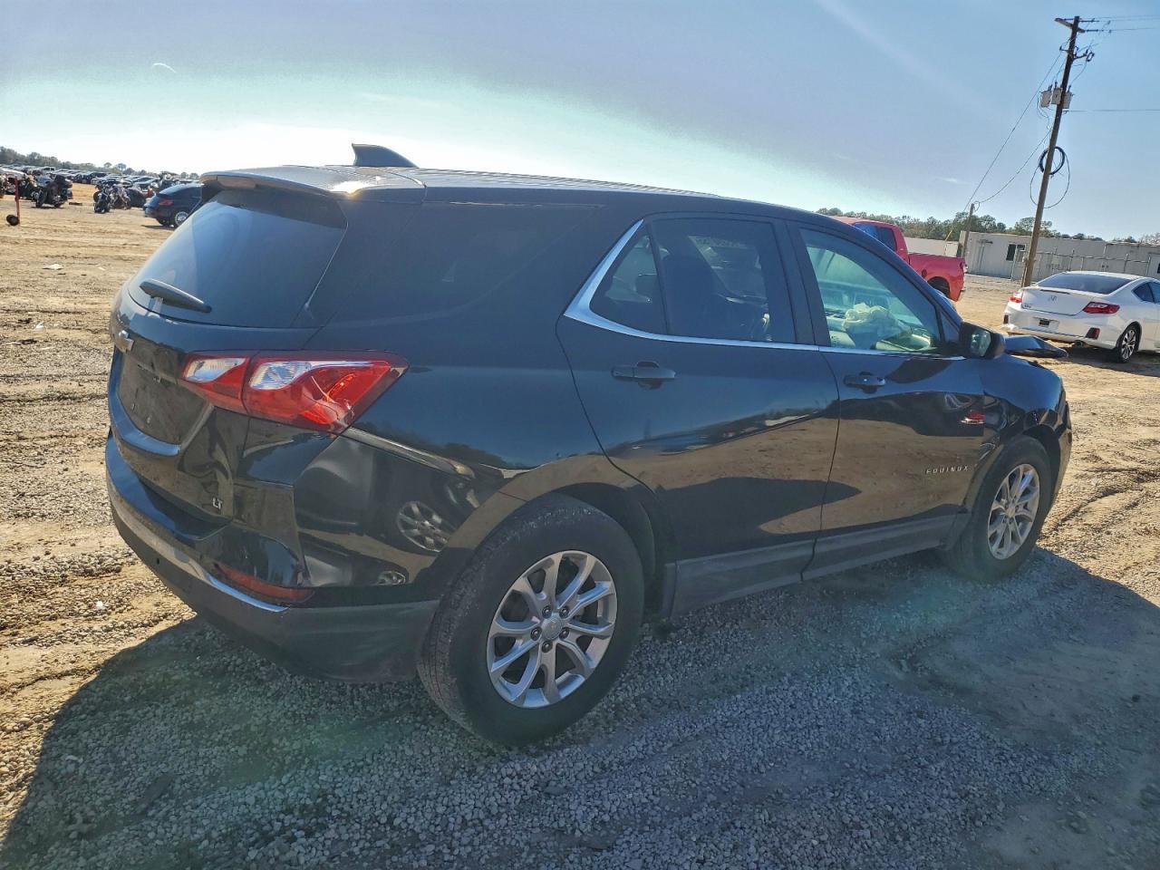 2021 Chevrolet Equinox Lt - Image 3