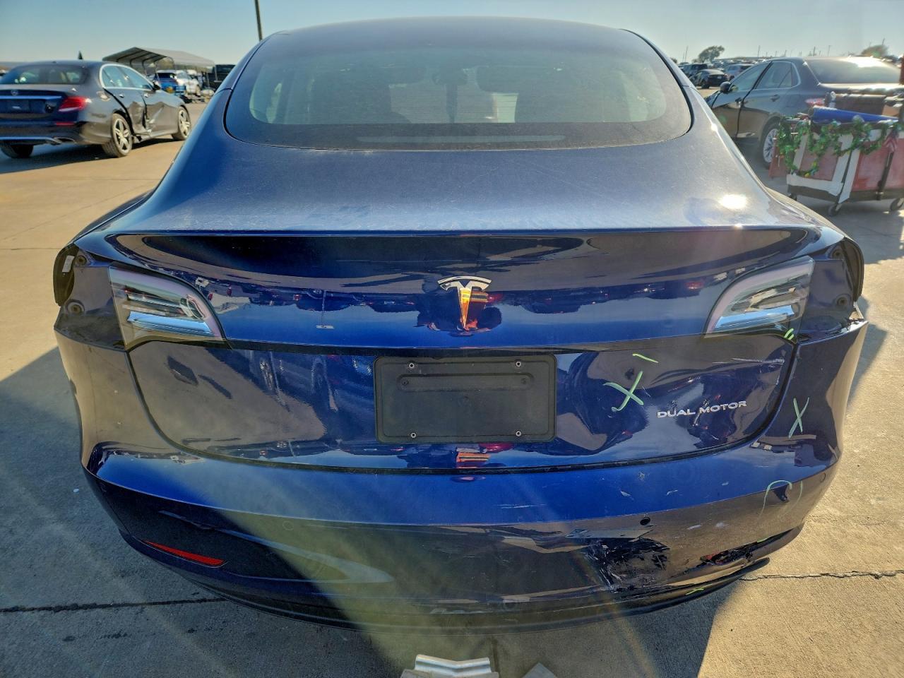 2022 Tesla Model 3 - Фото 6