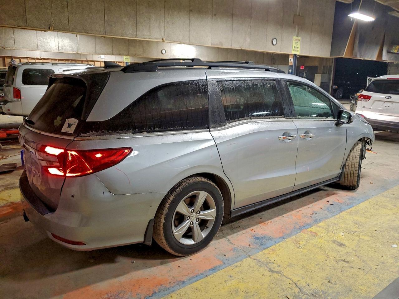 2018 Honda Odyssey Ex - Image 3