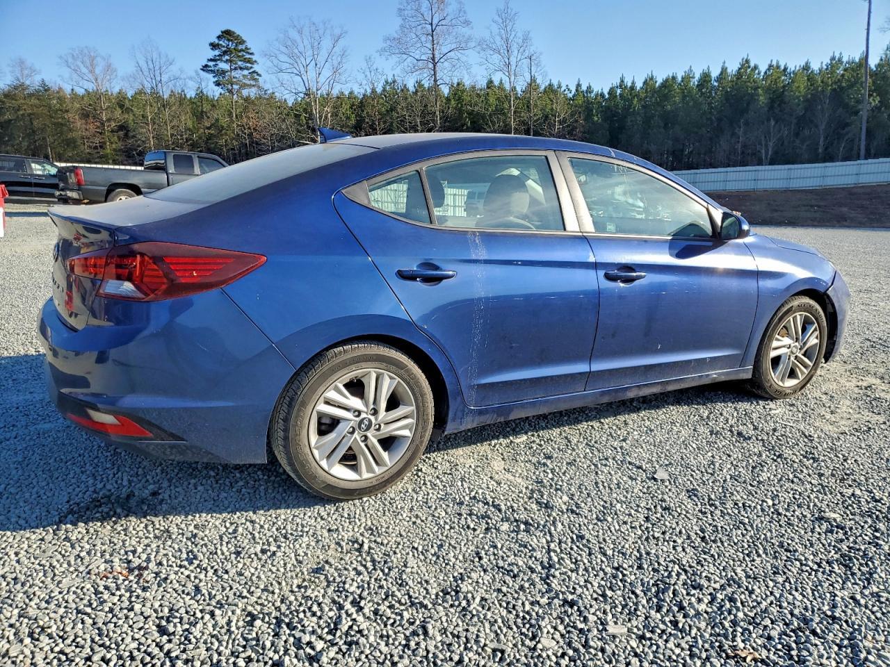 2020 Hyundai Elantra Sel - Фото 3