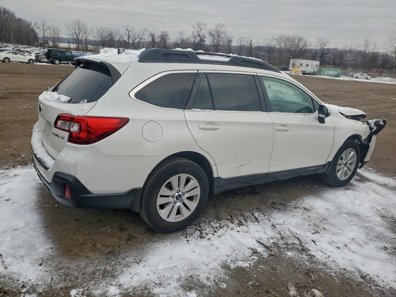 2019 Subaru Outback 2.5I Premium - Фото 3