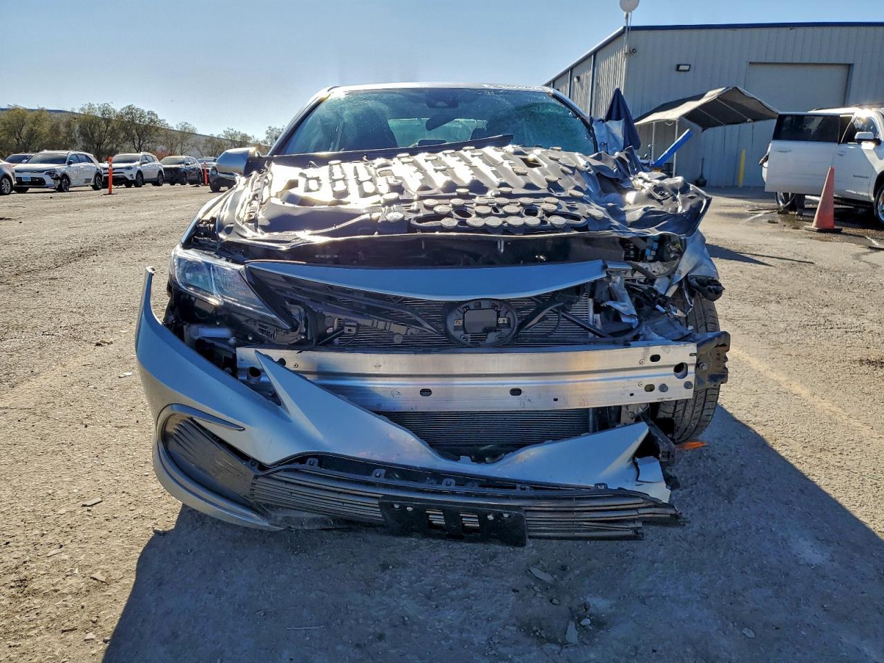 2023 Toyota Camry Le - Фото 5