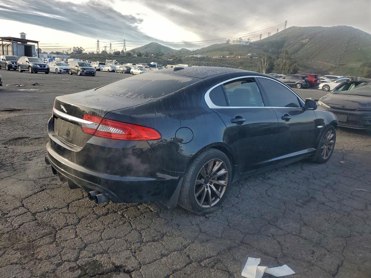 2012 Jaguar Xf - Image 3