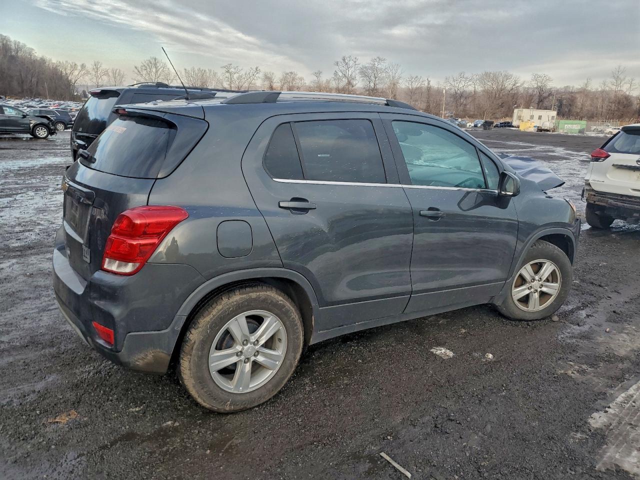 2019 Chevrolet Trax 1Lt - Image 3