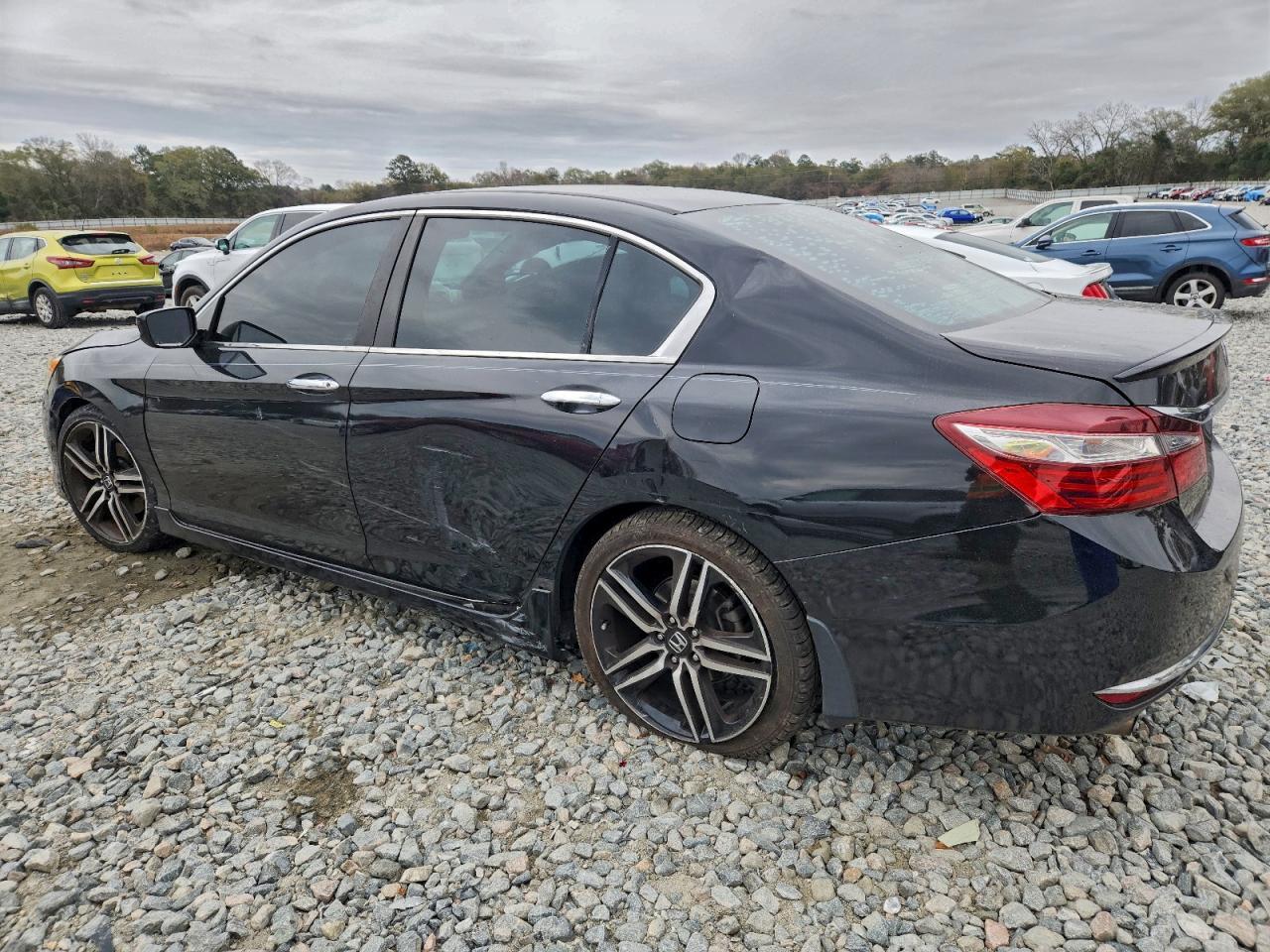 2017 Honda Accord Sport - Фото 2