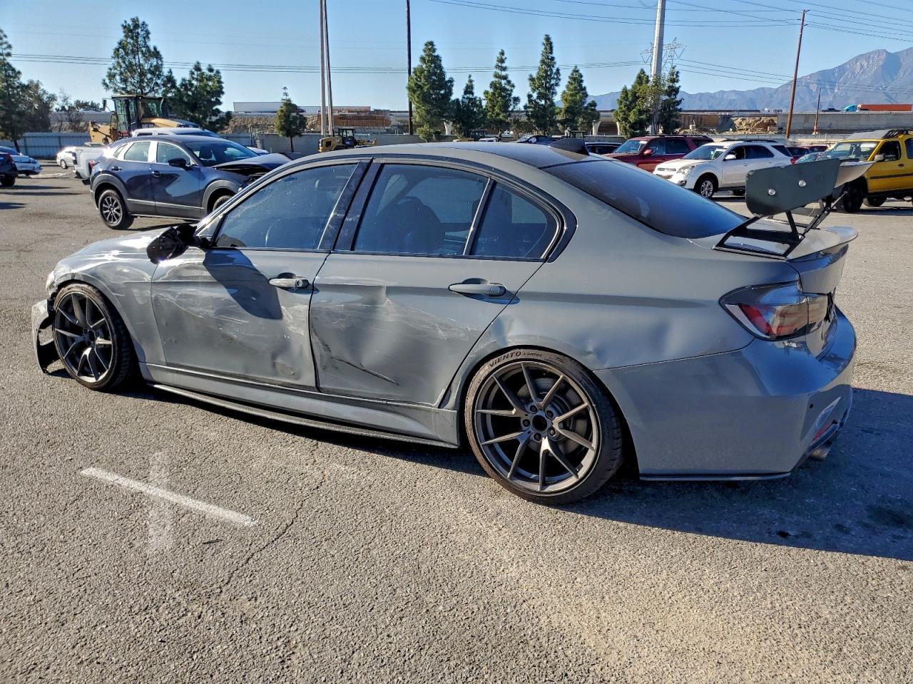 2013 BMW 335 I - Image 2