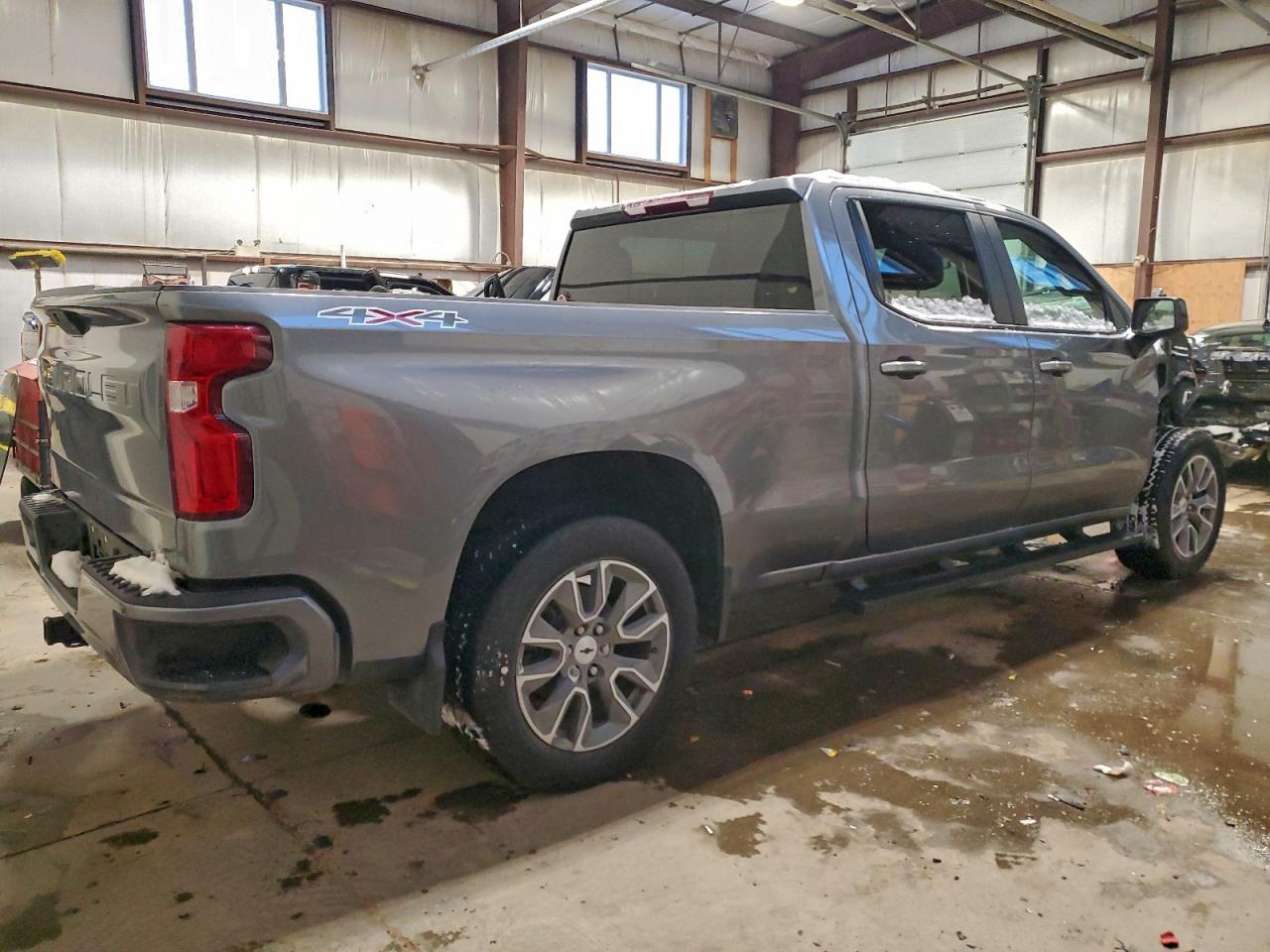 2021 Chevrolet Silverado K1500 Rst - Фото 3