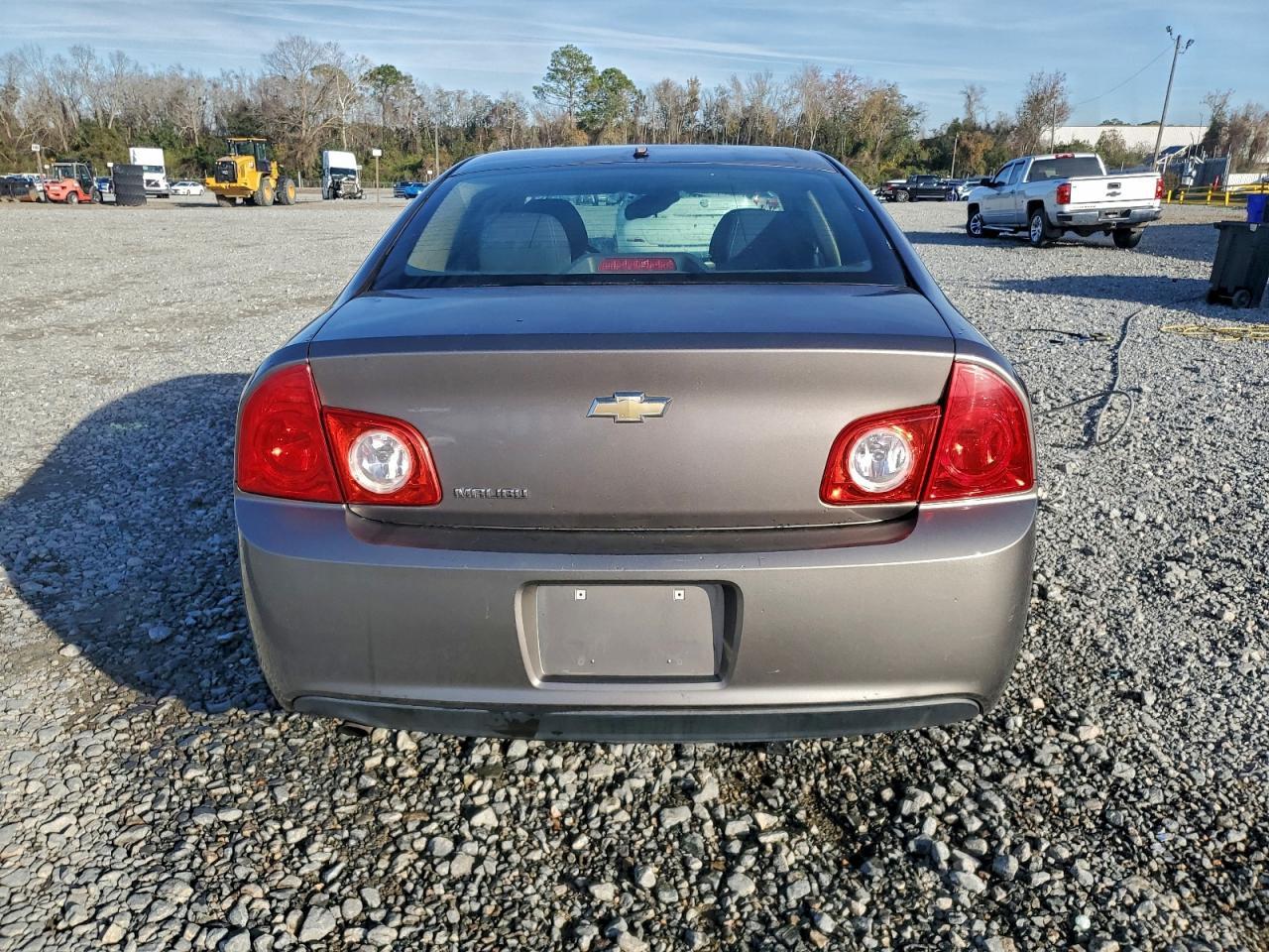 2011 Chevrolet Malibu Ls - Image 6