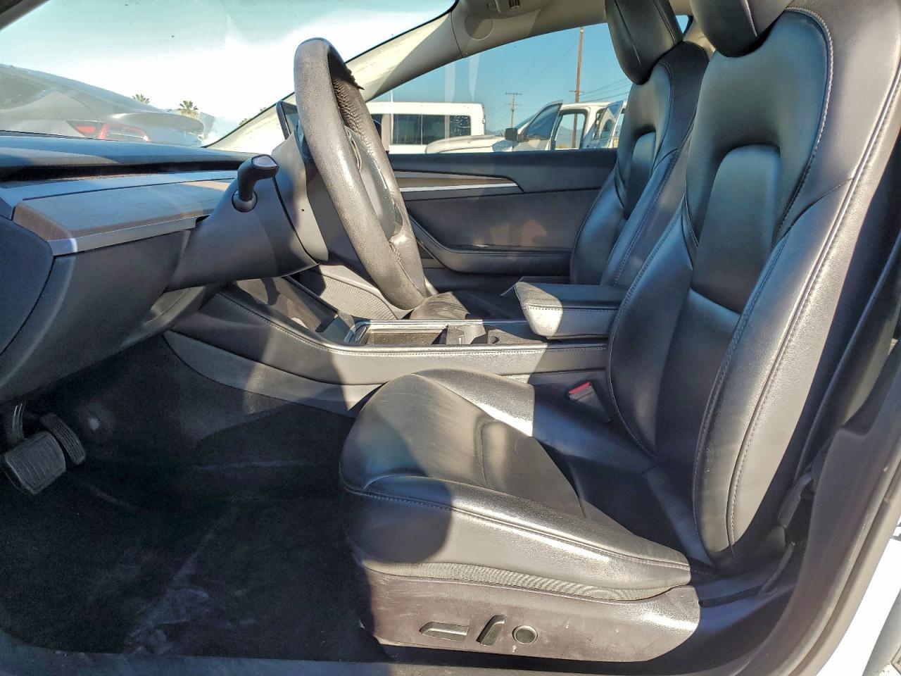 2021 Tesla Model 3 - Фото 7