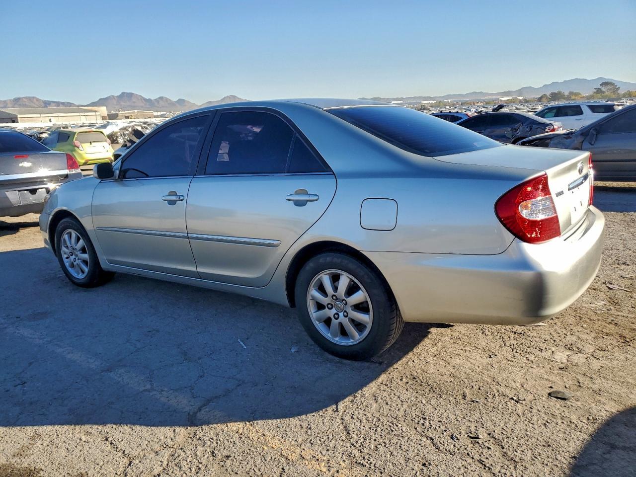 2002 Toyota Camry - Фото 2