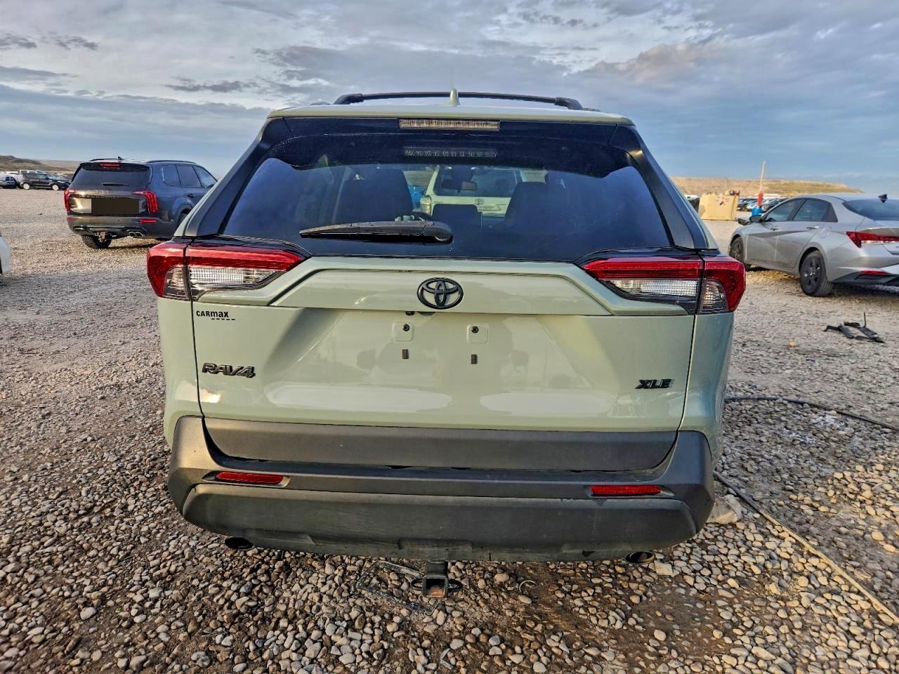 2022 Toyota Rav4 Xle Premium - Image 6