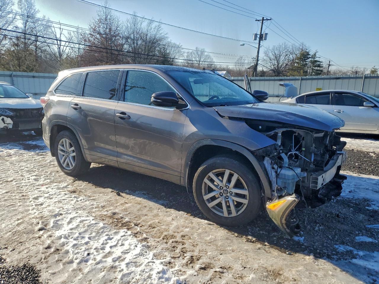 2016 Toyota Highlander Le - Фото 4