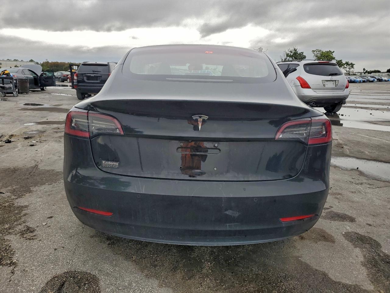 2018 Tesla Model 3 - Image 6