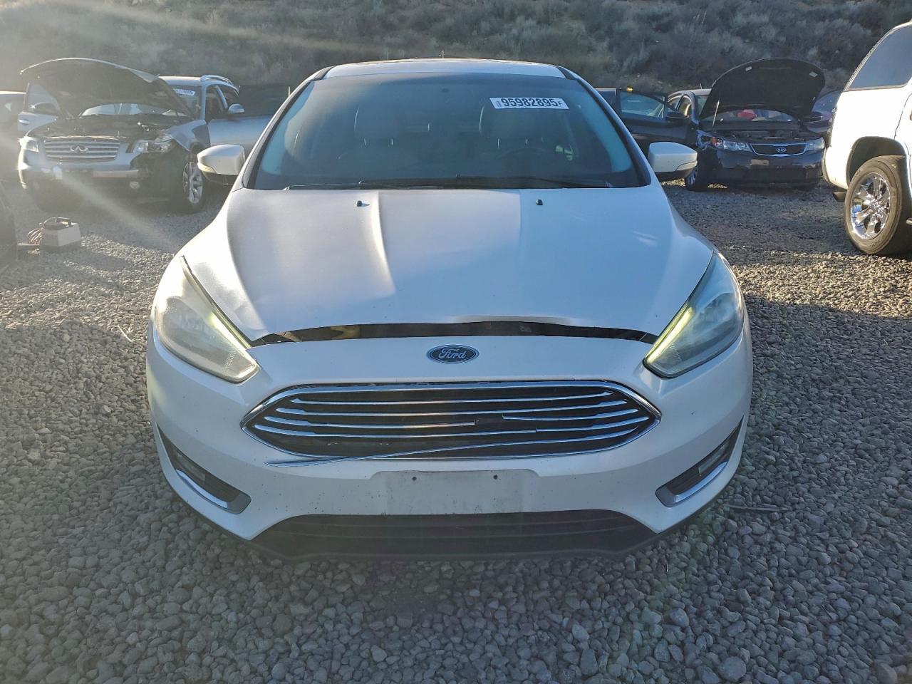 2017 Ford Focus Titanium - Фото 5