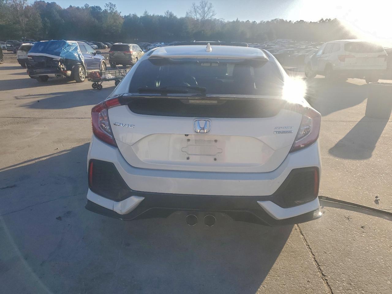 2018 Honda Civic Sport Touring - Image 6