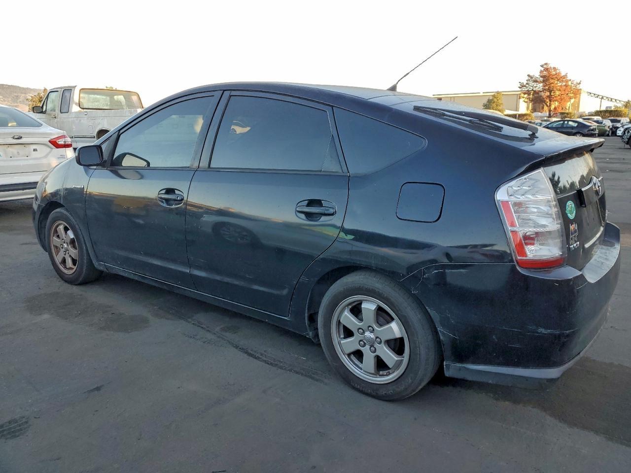 2006 Toyota Prius Base - Фото 2