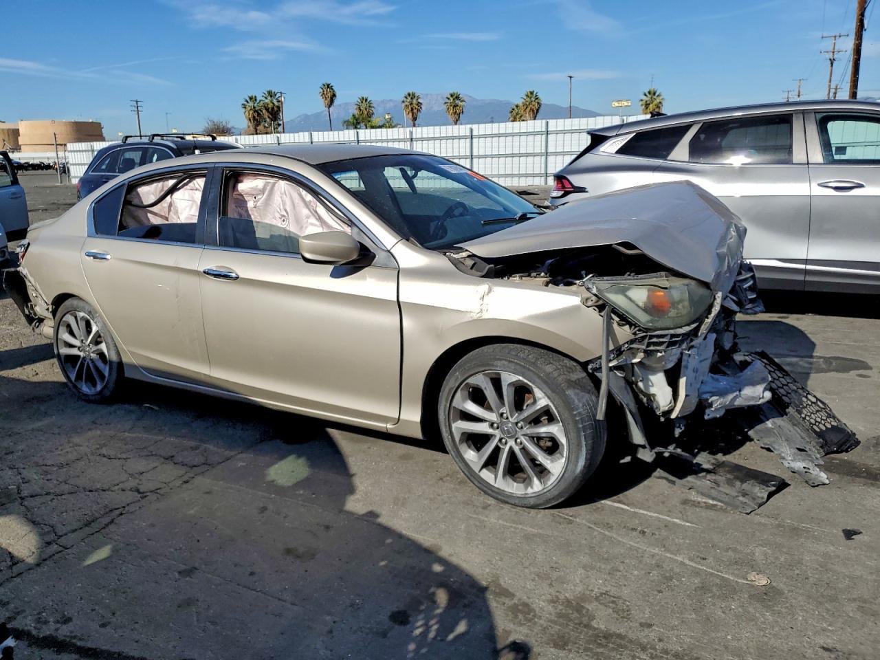 2014 Honda Accord Sport - Image 4
