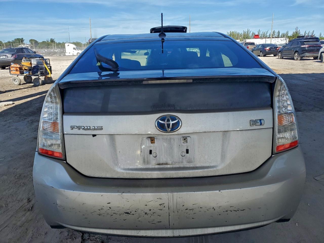 2011 Toyota Prius - Фото 6
