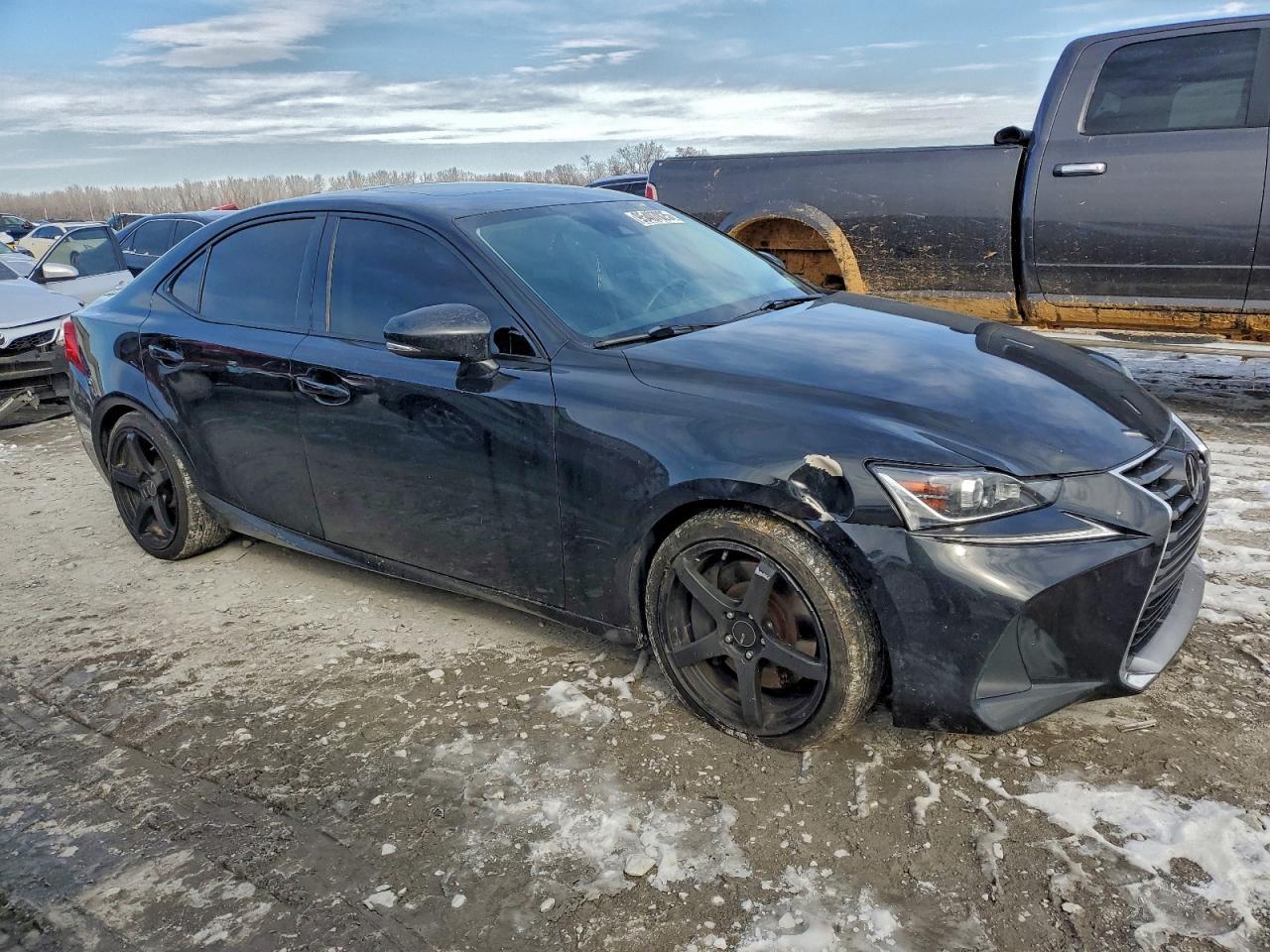 2017 Lexus Is 200T - Фото 4