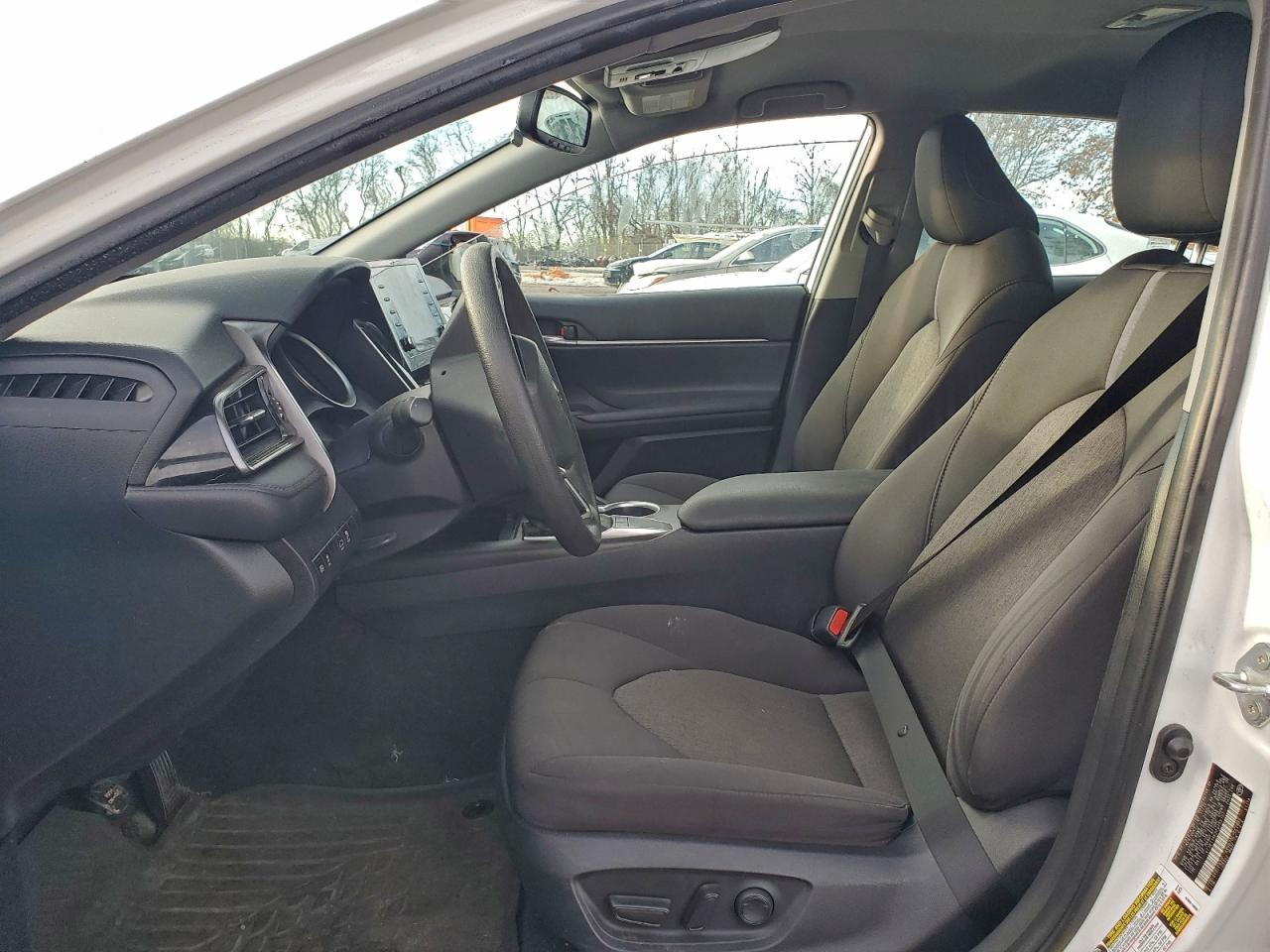 2023 Toyota Camry Le - Фото 7