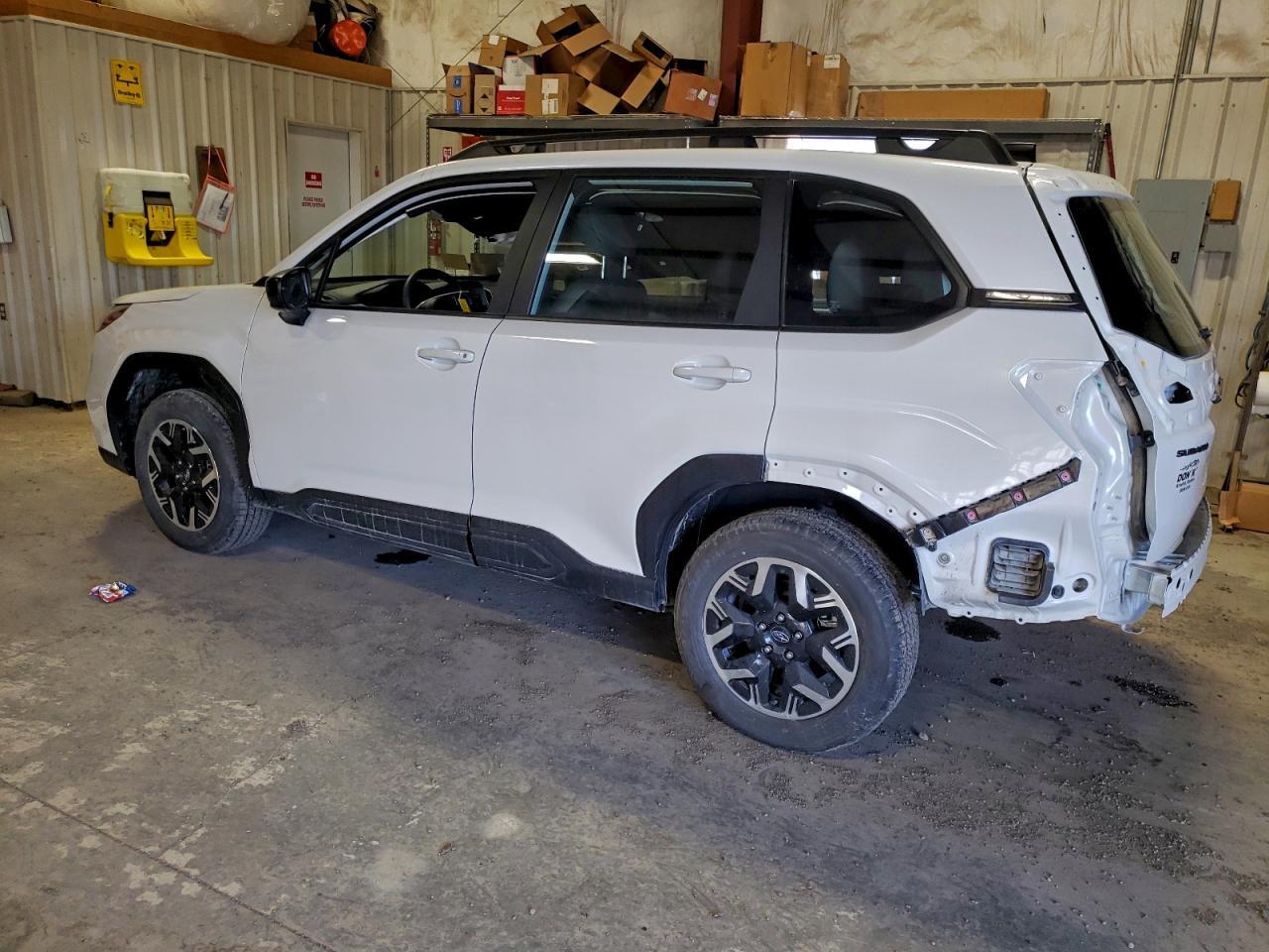 2025 Subaru Forester - Фото 2