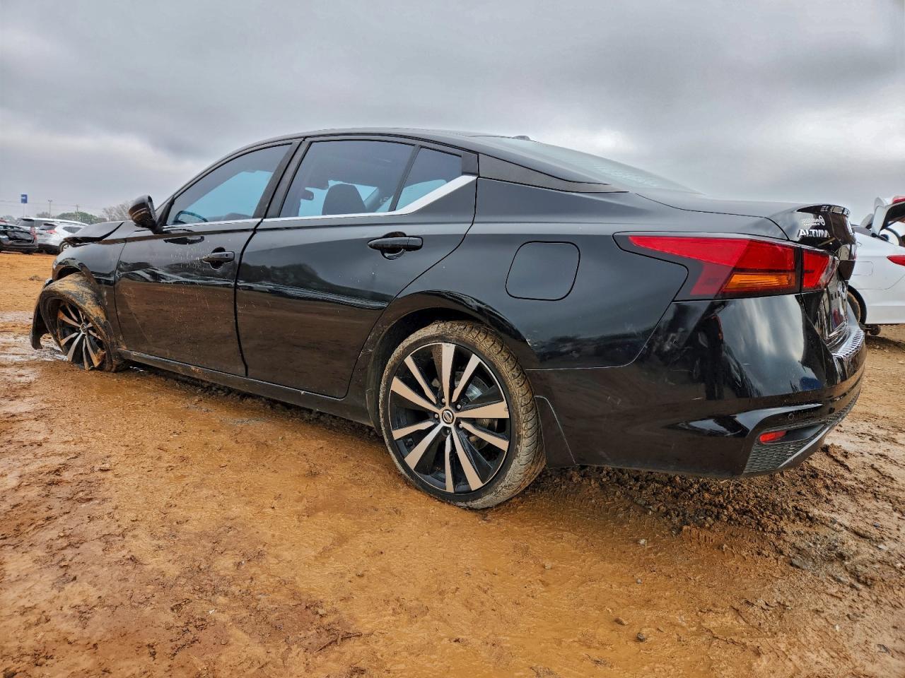 2020 Nissan Altima Sr - Image 2