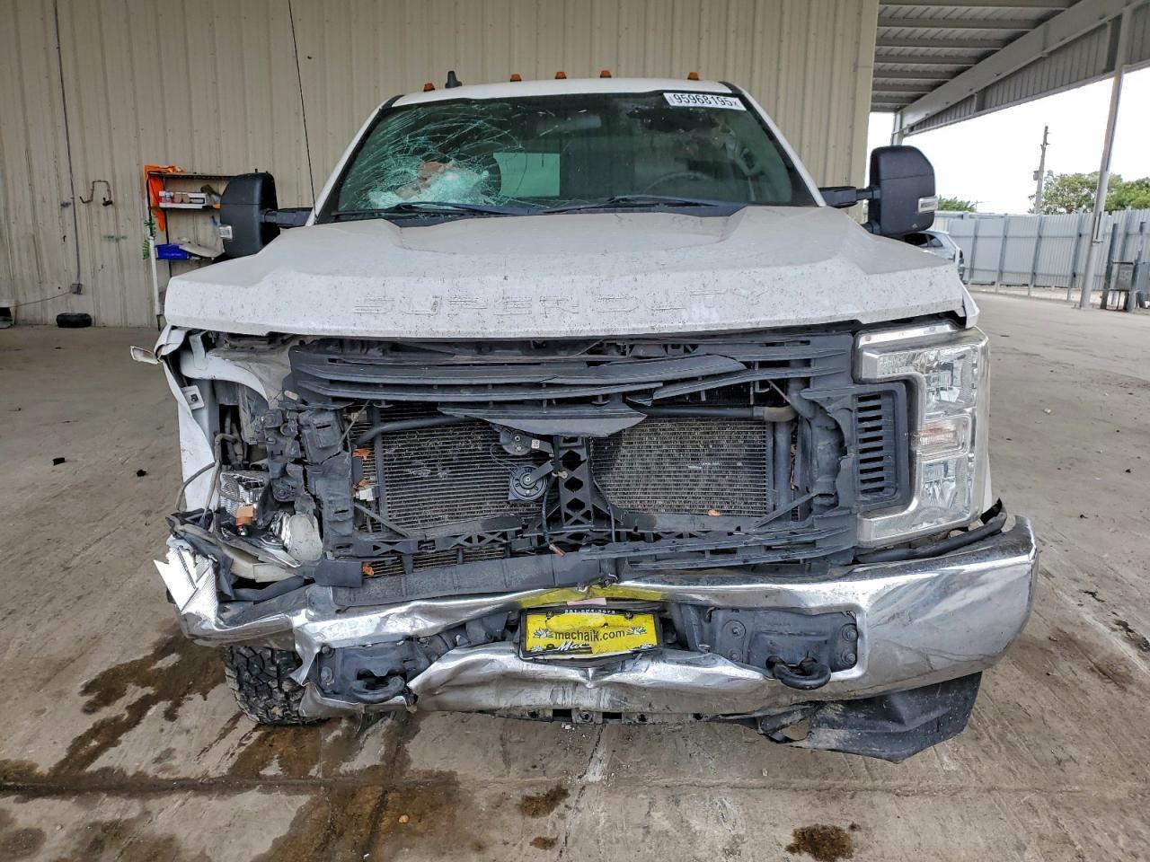 2019 Ford F250 Super Duty - Фото 5