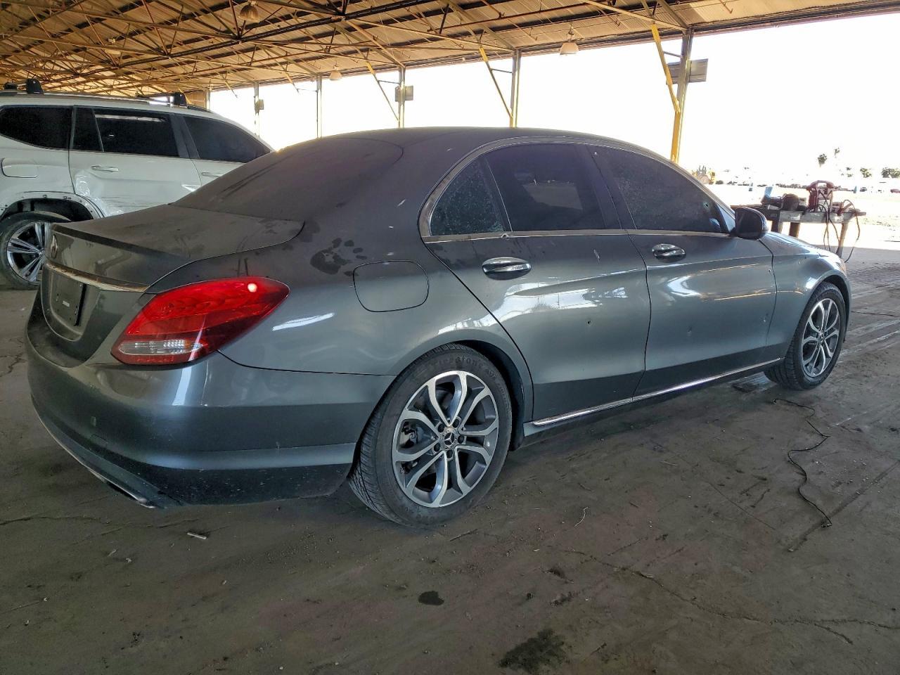 2017 Mercedes-Benz C 300 - Фото 5