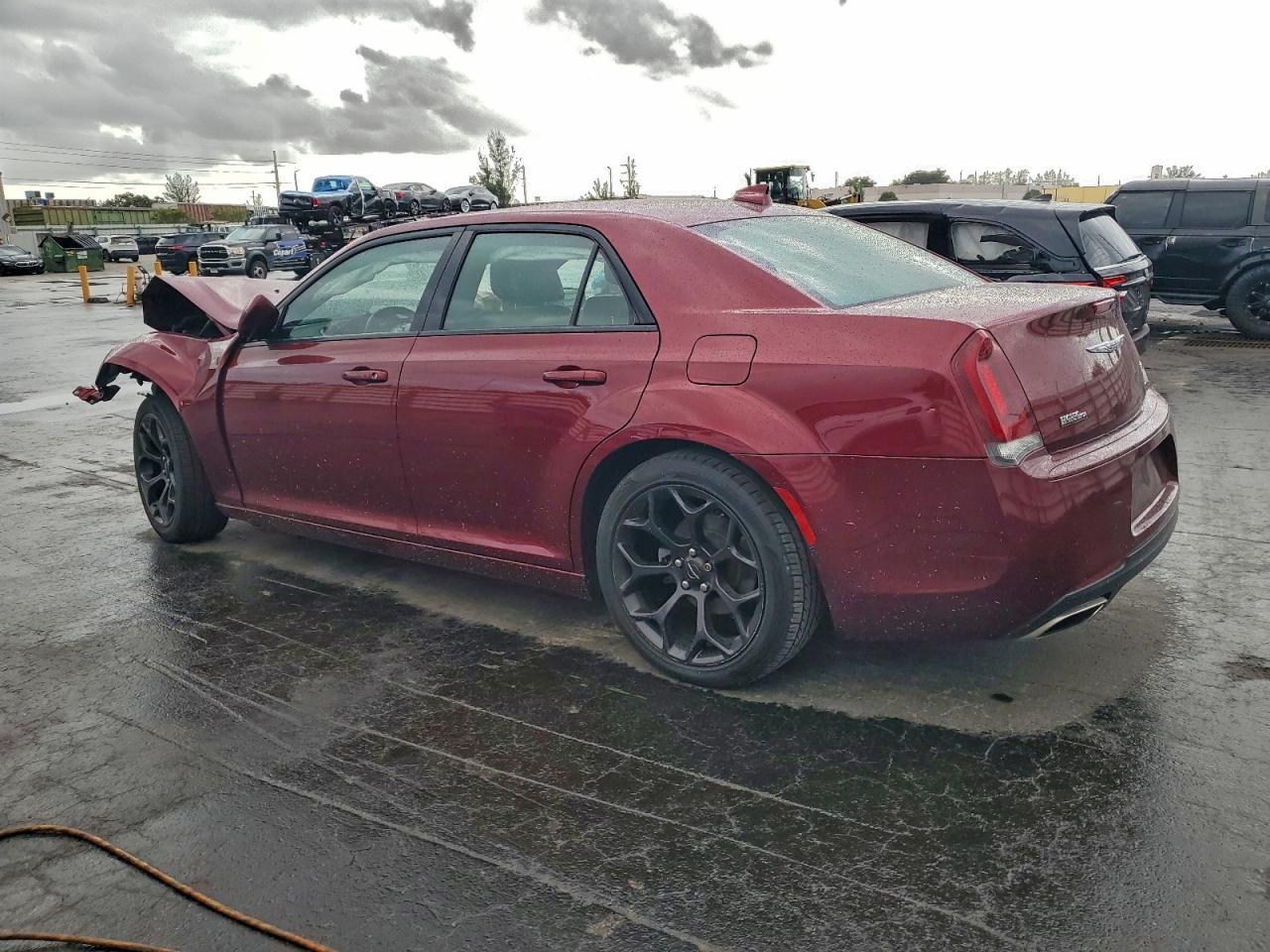 2019 Chrysler 300 S - Фото 2