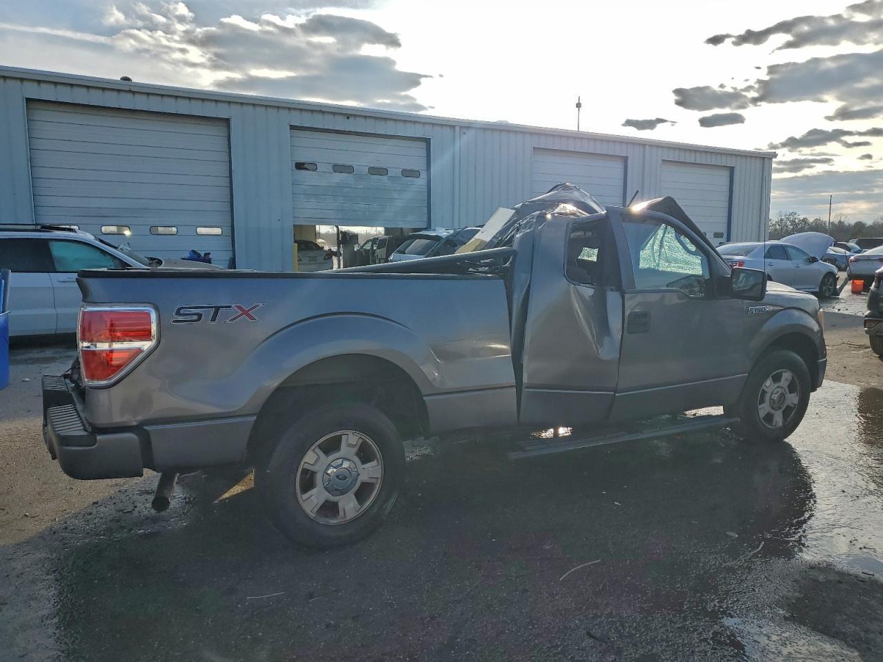 2014 Ford F150 Super Cab - Фото 3