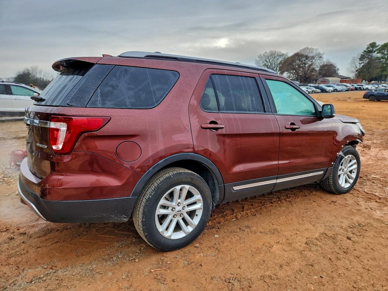 2016 Ford Explorer Xlt - Фото 3