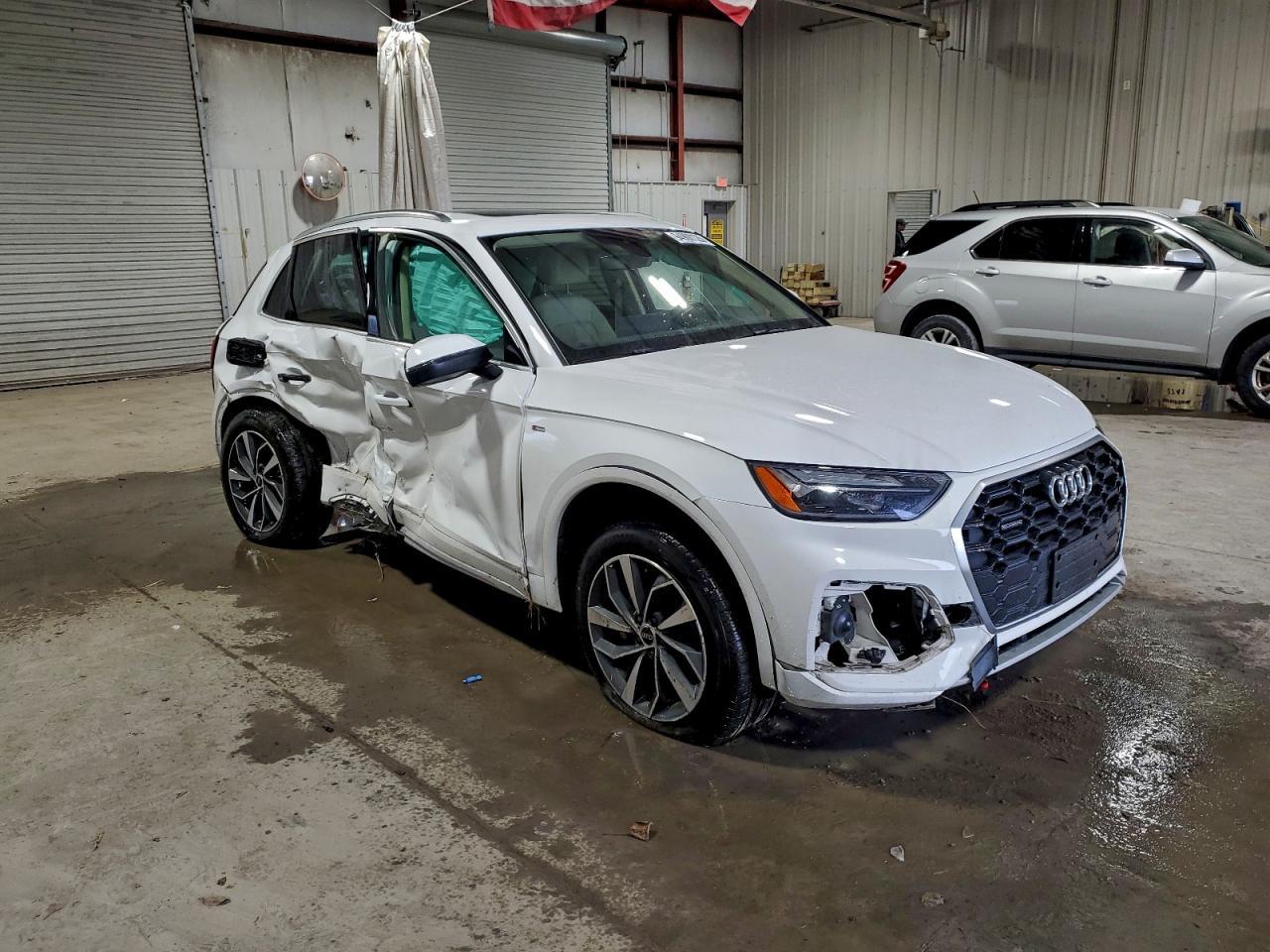 2022 Audi Q5 Premium 45 - Фото 4