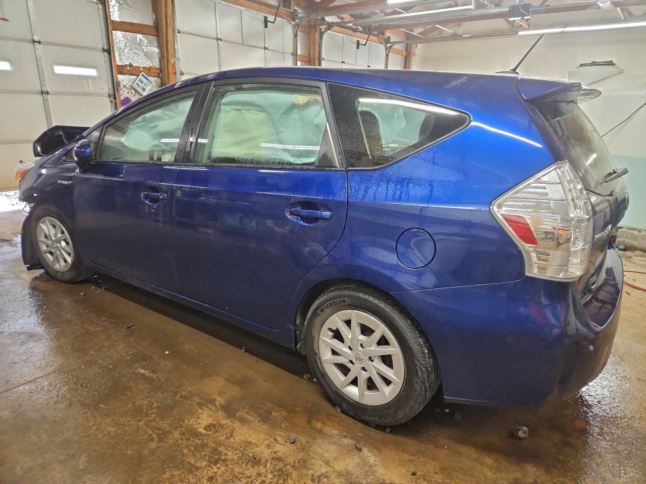 2013 Toyota Prius V - Image 2