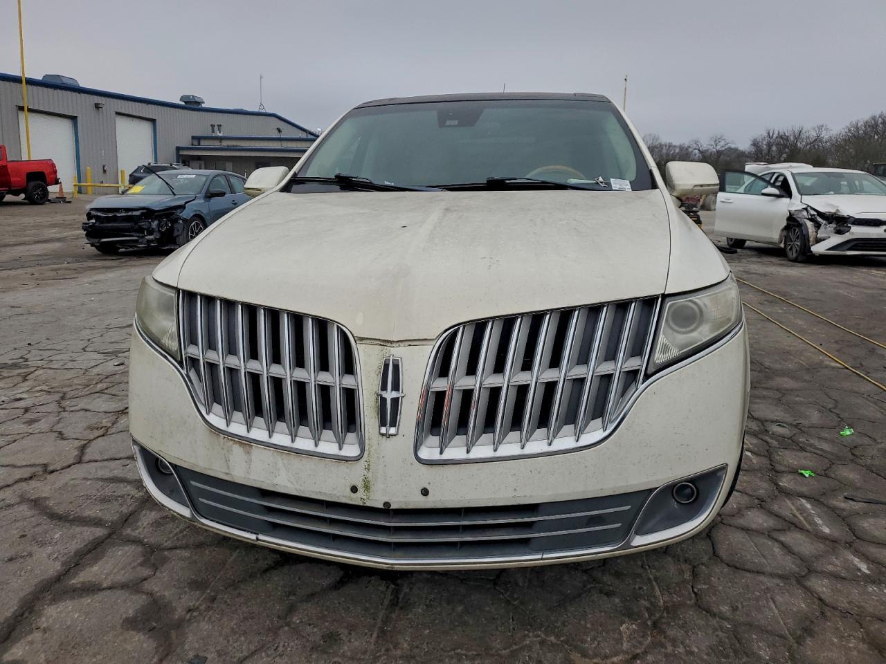 2012 Lincoln Mkt - Image 5