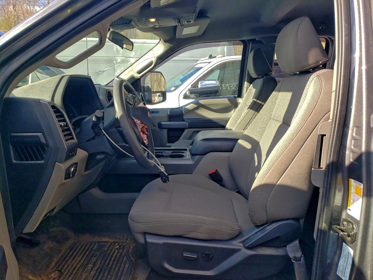 2022 Ford F350 Super Duty - Фото 7