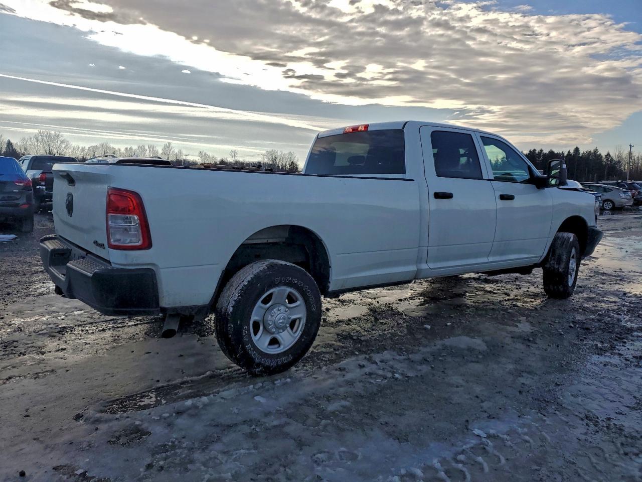 2024 Ram 2500 Tradesman - Фото 3