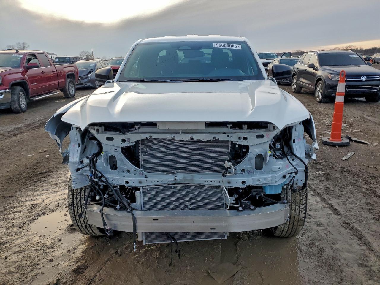 2025 Toyota Tacoma Double Cab - Image 5