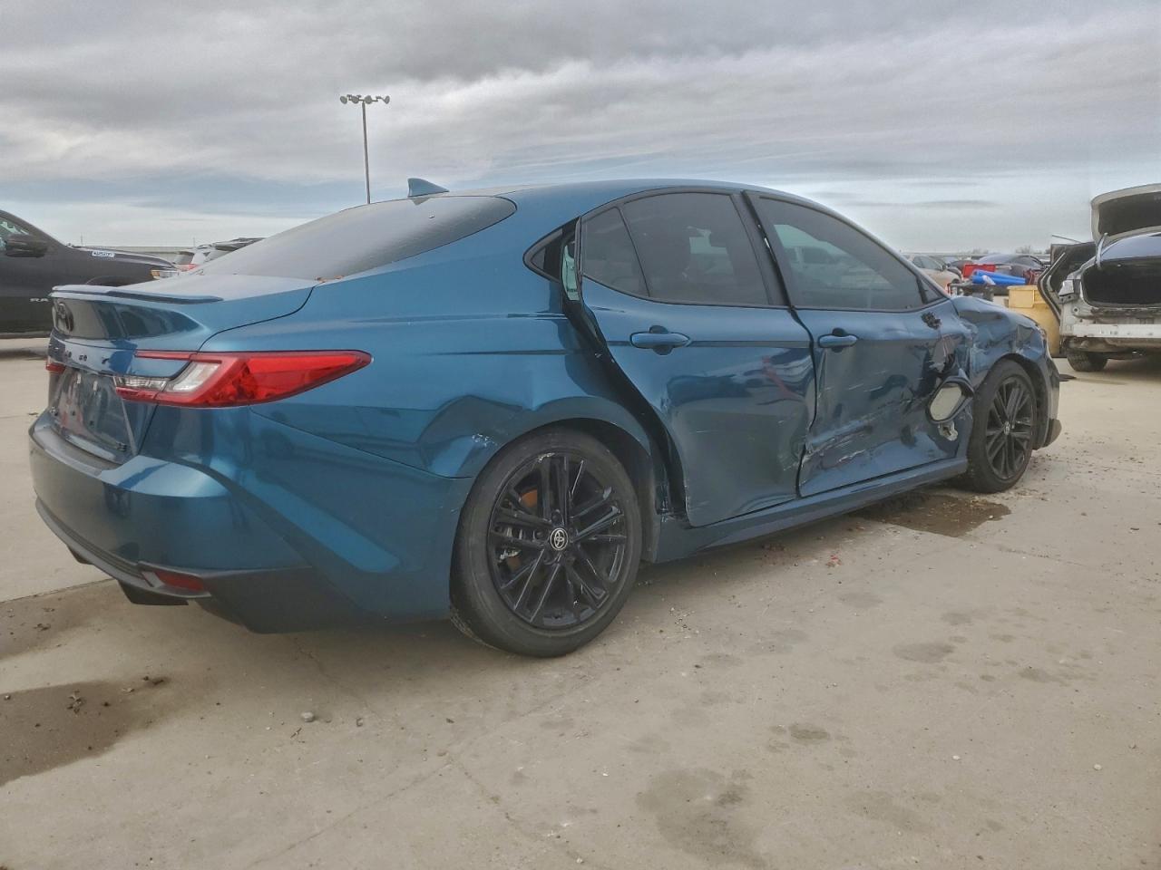 2025 Toyota Camry Xse - Фото 3