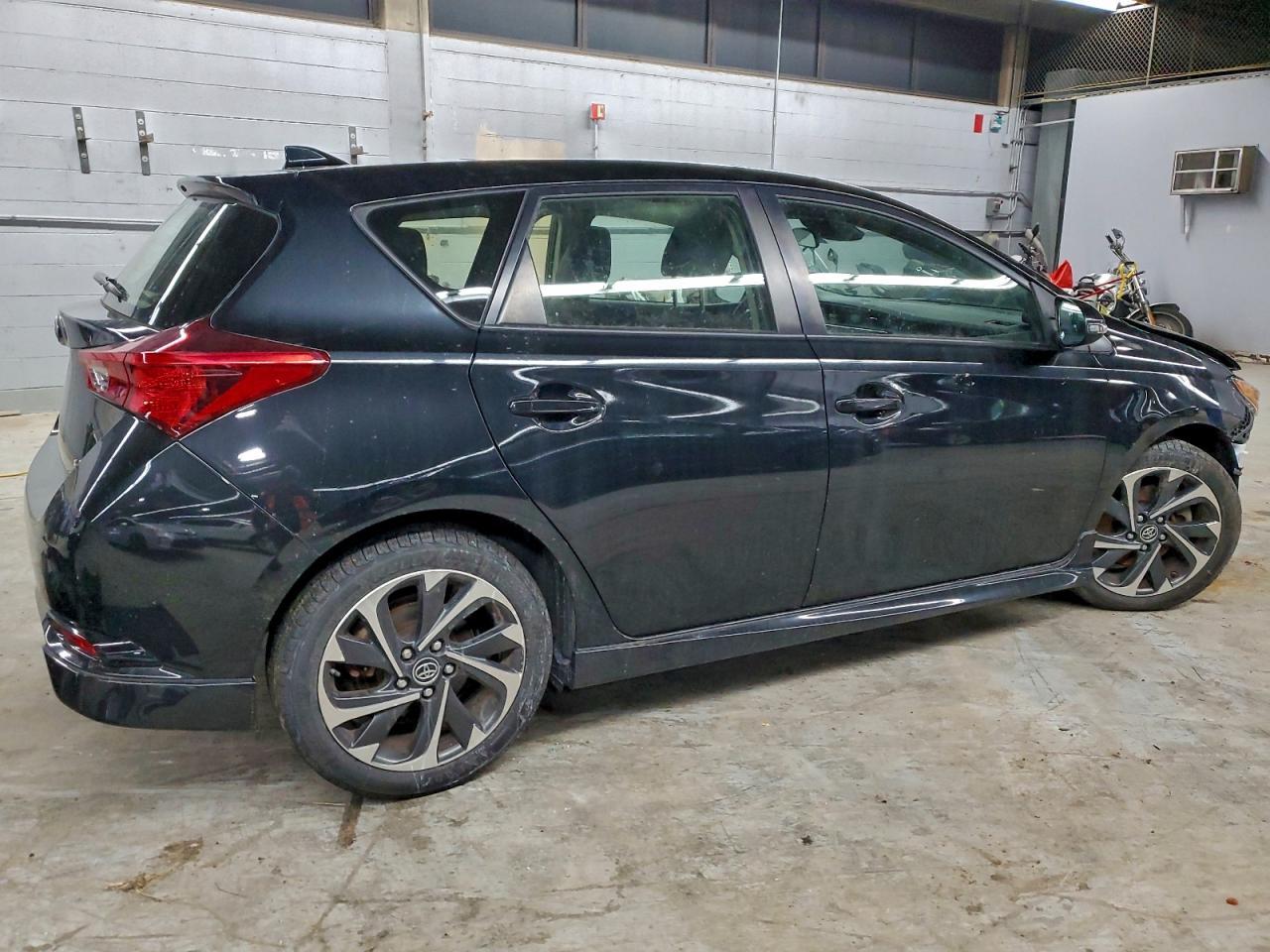 2017 Toyota Scion Im - Image 3